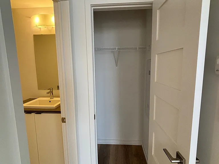 17 Lytham Green Cir #26 — Photo 7