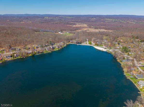 20 Glenwood Ln, Vernon Twp., NJ 07461