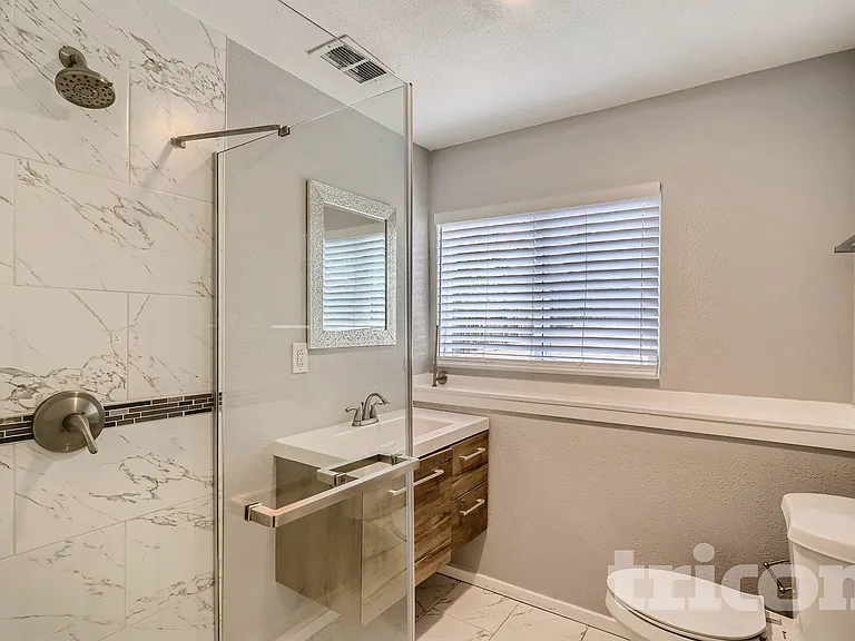 1721 S Genoa Way — Photo 13