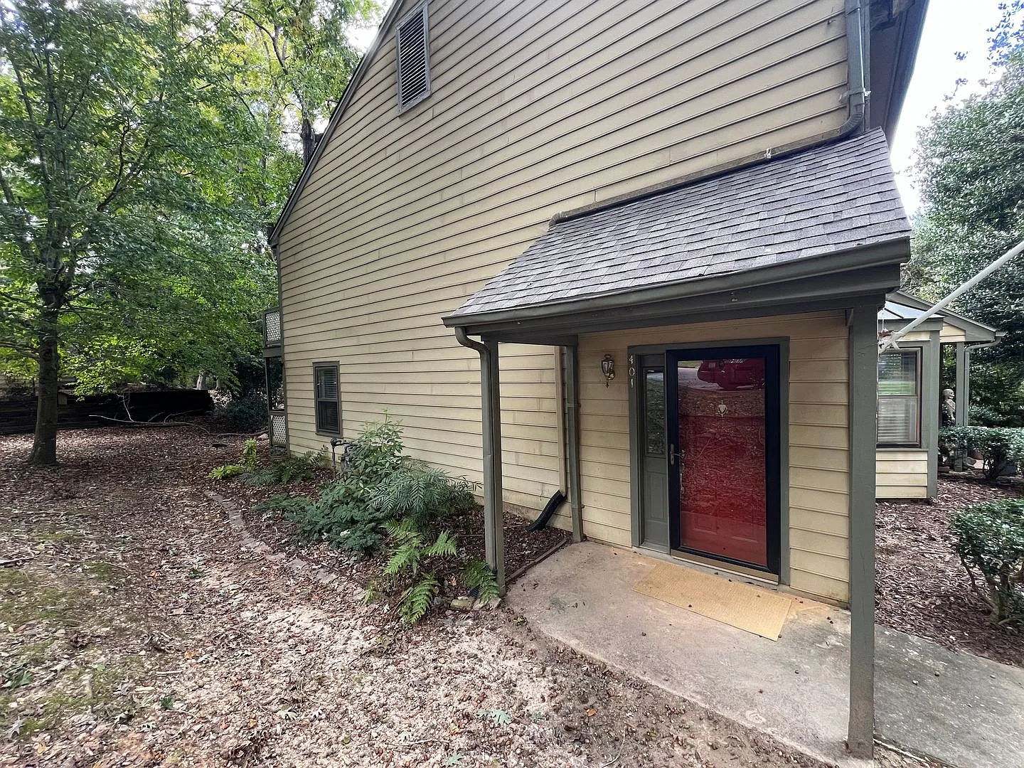 Charming Two-Story 2BD, 2.5BA Raleigh Townhome with Two Private Decks in a Prime North Raleigh Lo... — Photo 2
