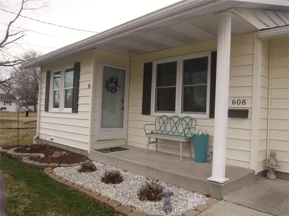 608 3rd St, Jerseyville, IL 62052