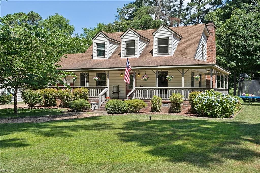 水面院 英 1枚 / Minano,School at Water's Edge 7743 Waters Edge Ln, Gloucester Point, VA 23062 | Zillow