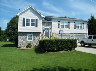 3236 Capital Ct, Lenoir, NC 28645