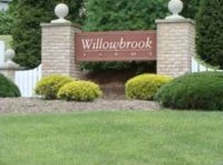 151 Valley View Dr, Belle Vernon, PA 15012