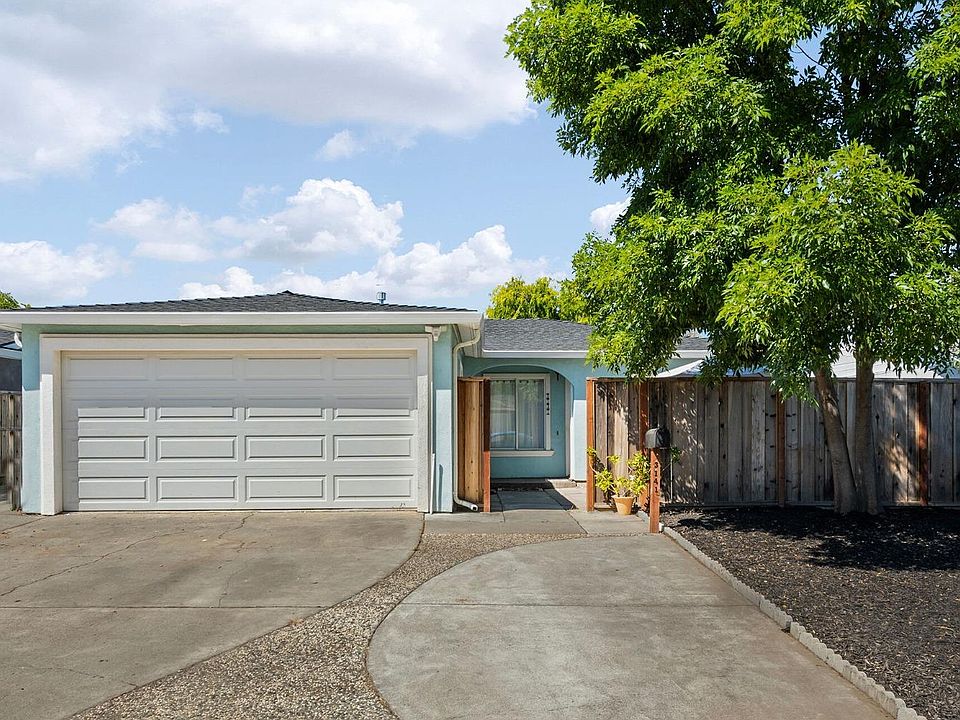 1st image of 3141 Franela Dr