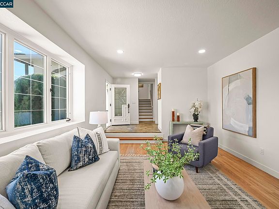 3rd image of 9881 Brunswick Way