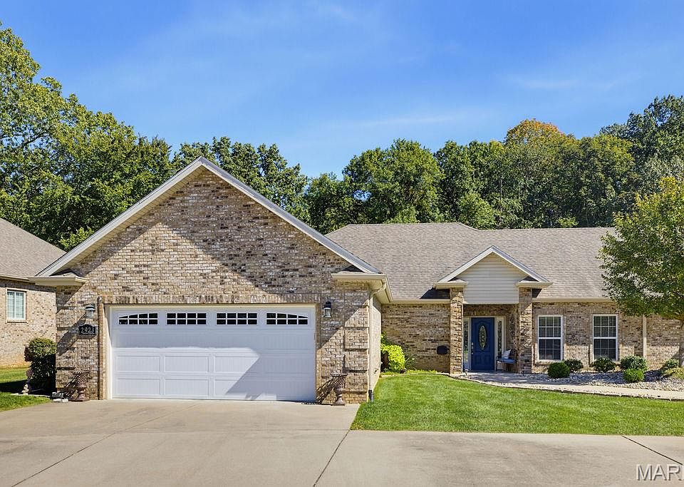 1st image of 2923 Shadow Wood Ln