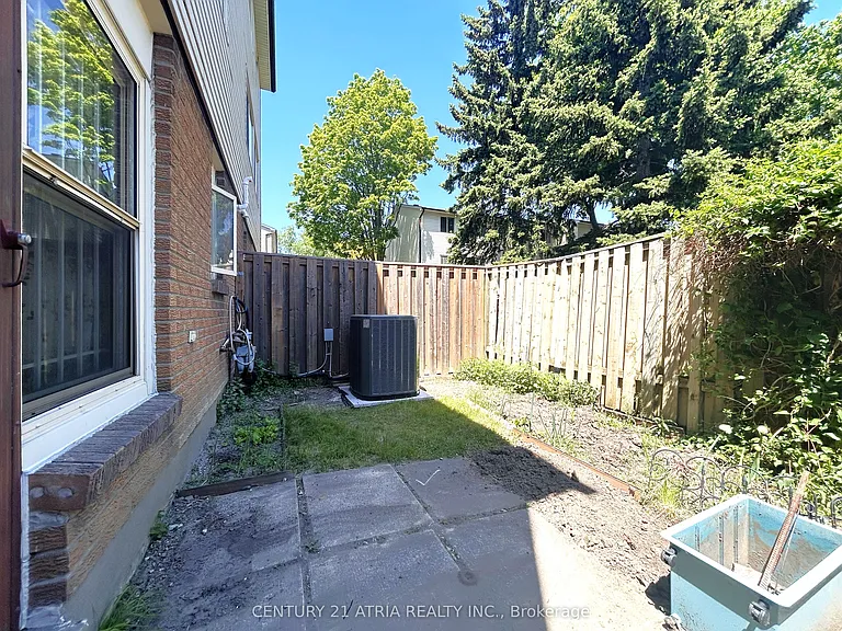 19 Yellow Birchway — Photo 22