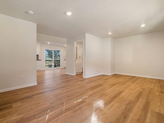 5th image of 2324 Quail Hill Rd