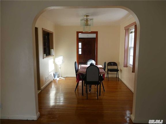 4th image of 201 S King St