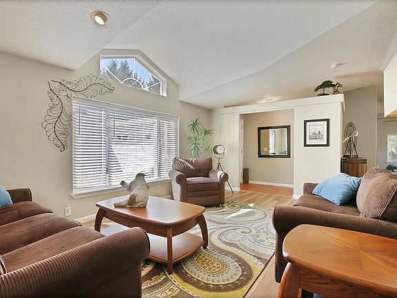 4th image of 15402 122nd Avenue Ct E #7