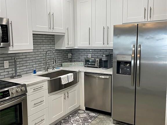 4th image of 51 Island Way APT 1201