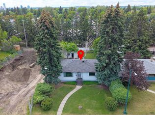 2115 N Halifax Cres NW, Calgary, AB T2M 4C8