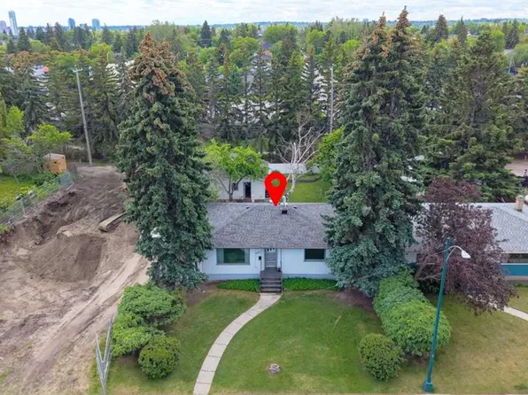 2115 N Halifax Cres NW, Calgary, AB T2M 4C8
