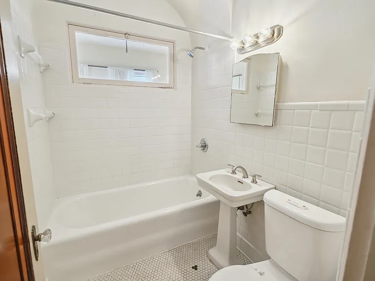 326 E Mistletoe Ave #2 — Photo 24