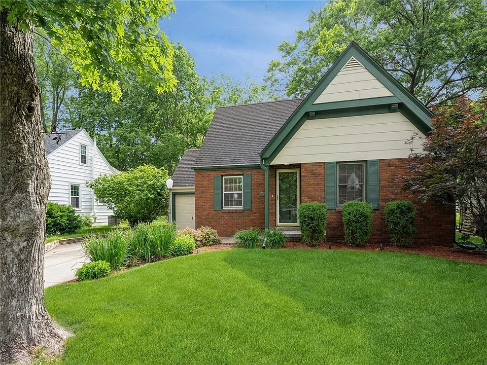 3111 45th St, Des Moines, IA 50310 Zillow