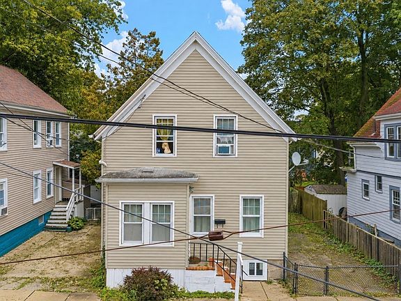 3rd image of 96 Pierce St
