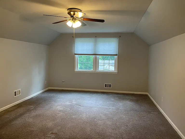 1115 Williams Dr — Photo 12