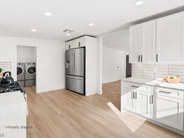 1305 Sattes St, Las Vegas, NV 89101