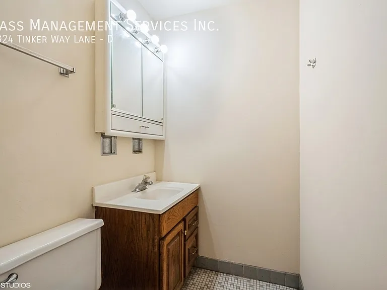 1324 Tinker Way #D — Photo 4