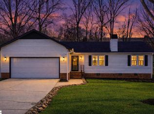 105 Kestrel Ct, Taylors, SC 29687