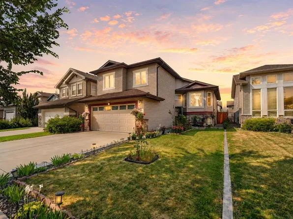 62 E Coalbanks Gate W, Lethbridge, AB T1J 2A1