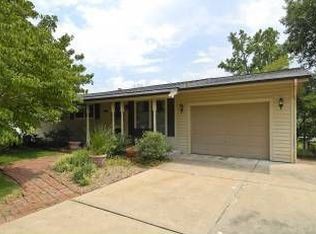 10524 Roscommon Dr, Saint Louis, MO