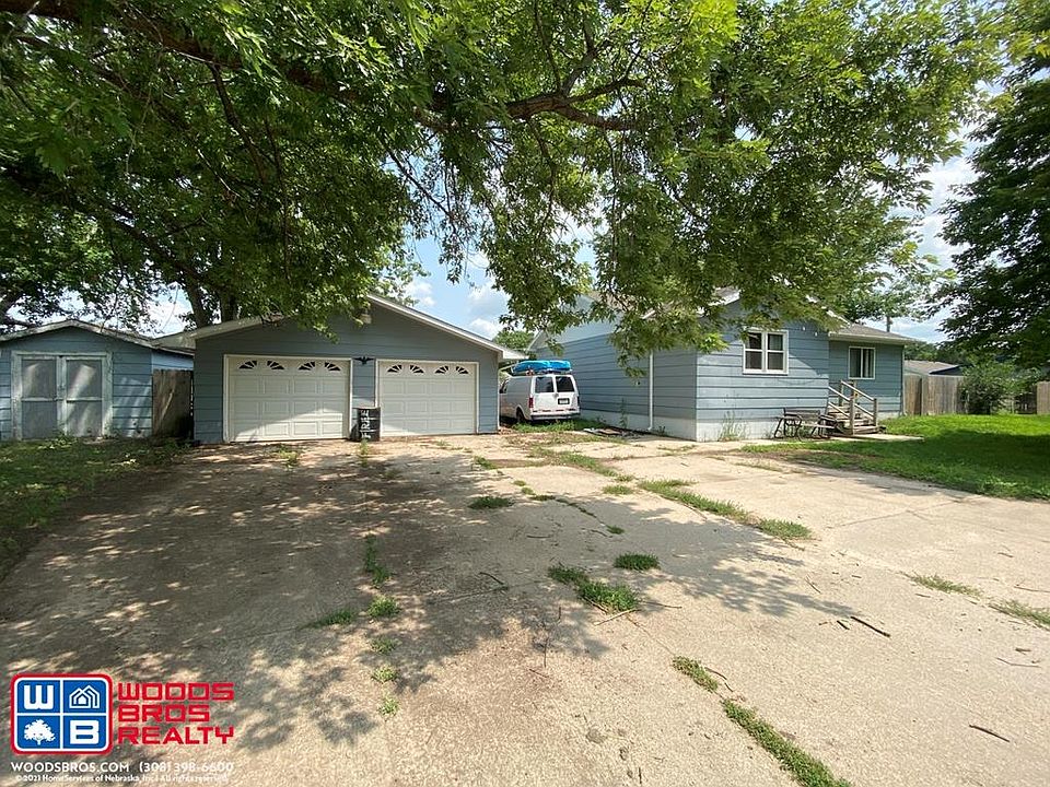 1st image of 231 Commanche Ave