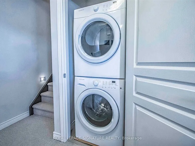 225 Westbank Trl — Photo 13