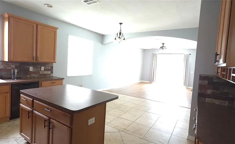 1115 Fennel Green Dr — Photo 10