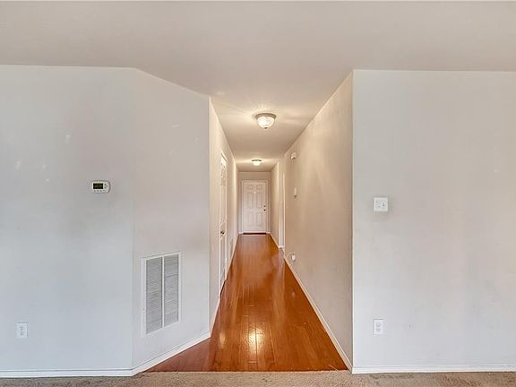4th image of 3021 Glenrose Dr