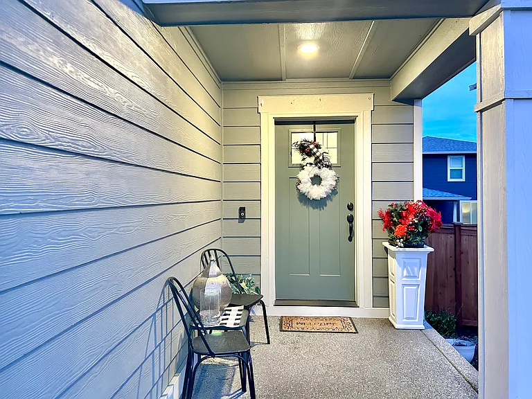 848 Vine Maple St SE — Photo 3