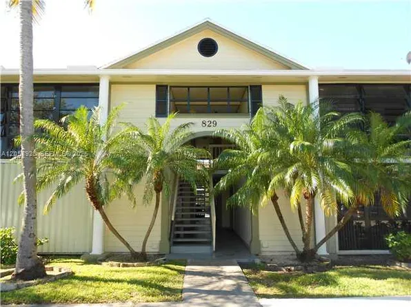 829 NE 199th St APT 204, Miami, FL 33179