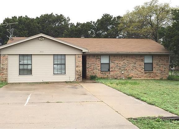2nd image of 2410 Woodhaven Dr