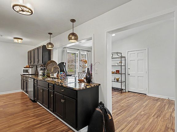 4th image of 4 Sallisaw Cir