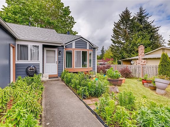 4th image of 7475 Grevena Ave NE