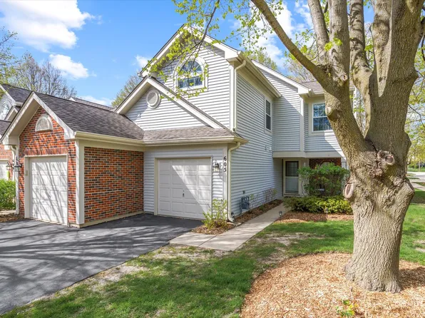 605 Cobblestone Ct #605, Elgin, IL 60120