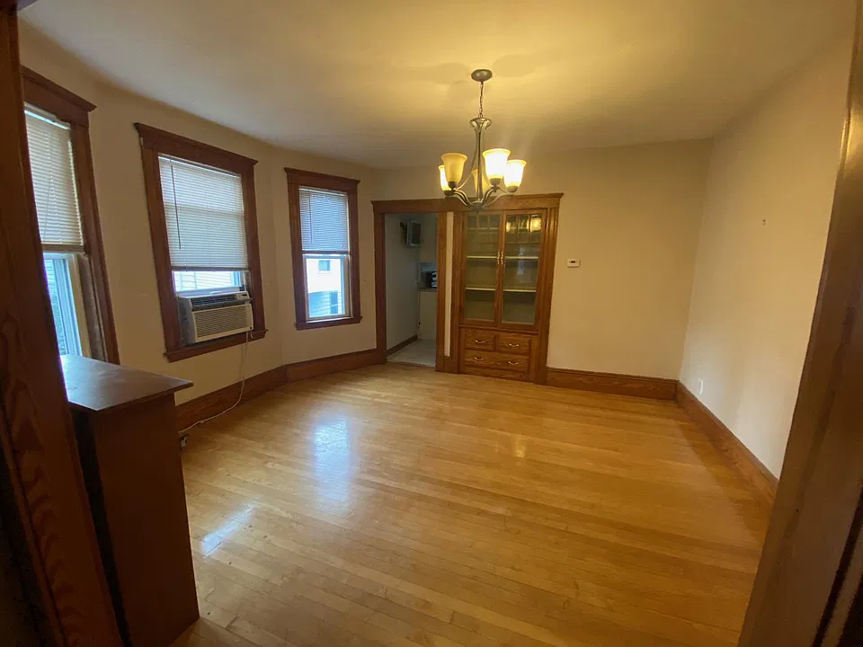 12 Carney St