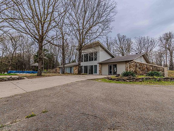 5th image of 4000 McDaniel Rd