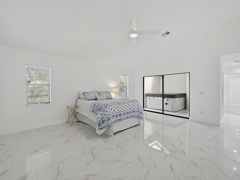 9033 NW 47th Ct — Photo 39