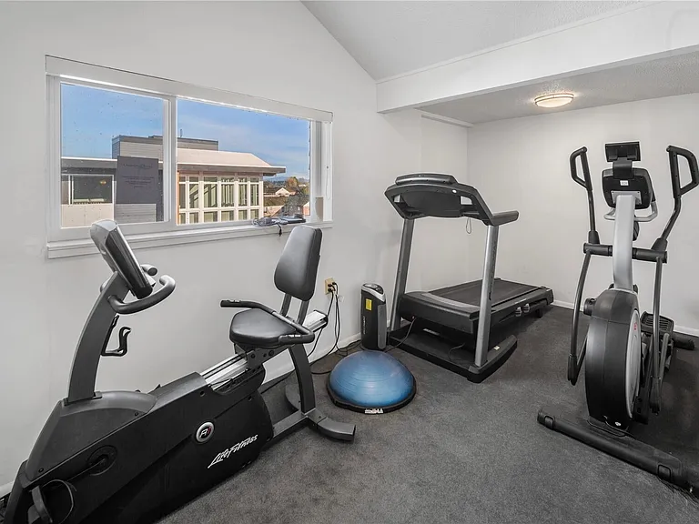 2501 Canterbury Ln E #215 — Photo 21