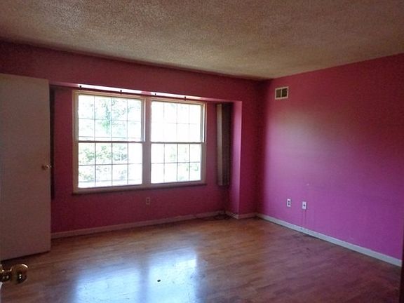 Additional Living Room