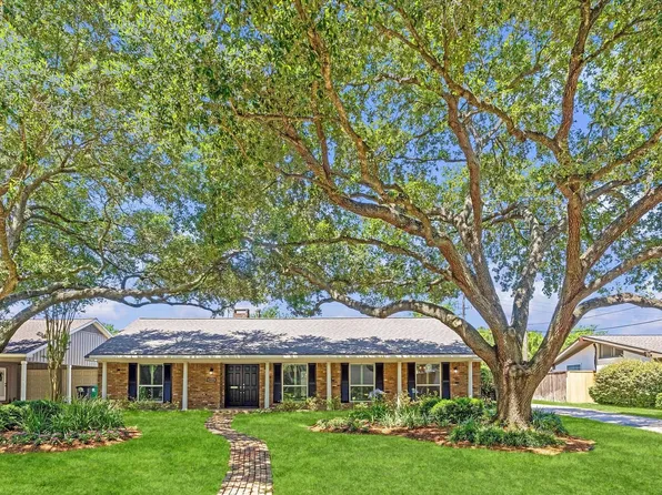 9926 Cliffwood Dr, Houston, TX 77096