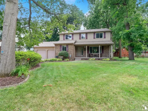 3317 Springdale Dr, Lambertville, MI 48144