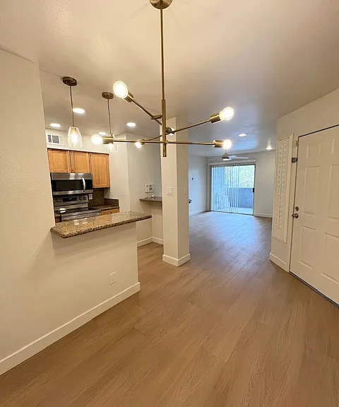 4410 N Longview Ave #220 — Photo 6