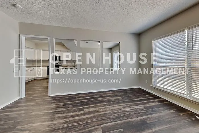 5 bed, 3.0 bath, 2784 sqft, $2,650 — Photo 4