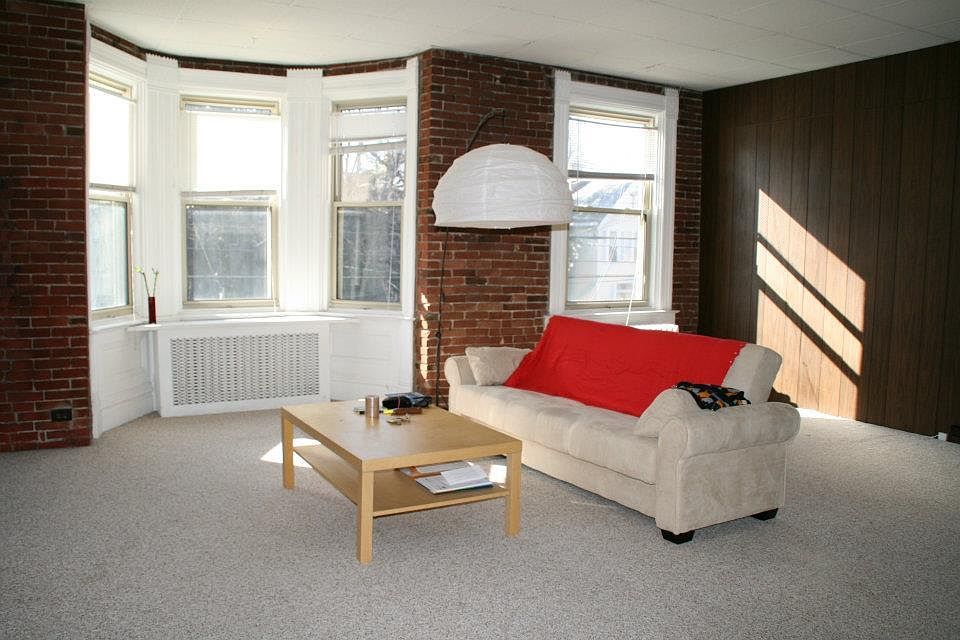 2nd image of 629 S Negley Ave APT 2