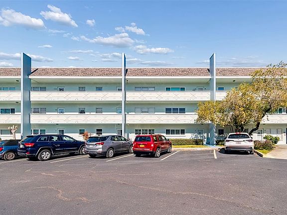 2nd image of 2254 Norwegian Dr APT 28