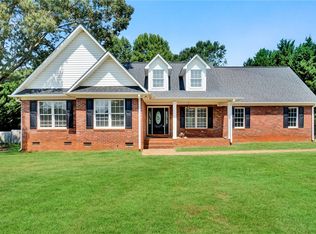 309 Trantham Ct, Inman, SC 29349