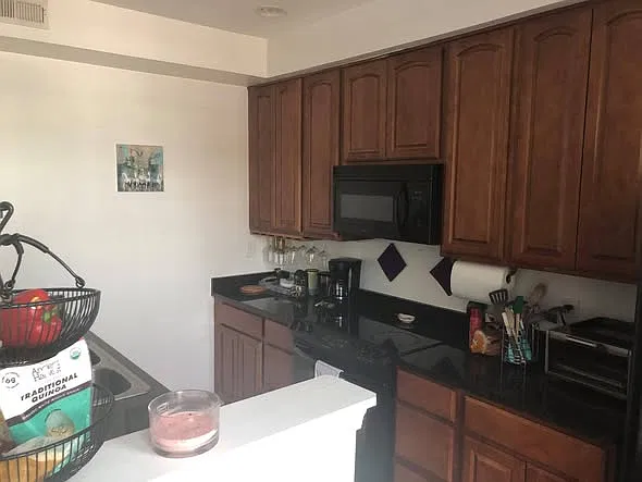 2 bed, 865 sqft, $2,795 — Photo 3